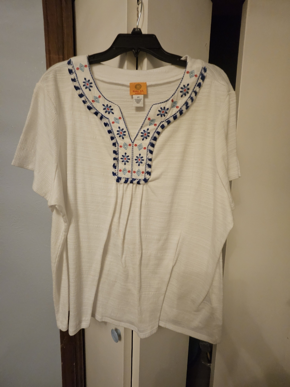 Ruby Rd. White Tunic with Blue and Coral Embroidery